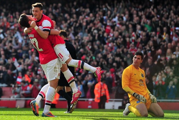 Everton - Arsenal: Quyết "sống mái" vì vị trí thứ 4 ảnh 1