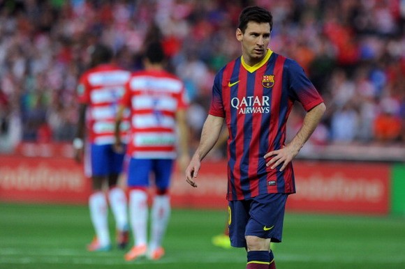 Mascherano: La Liga đã nằm ngoài tầm tay của Barca ảnh 1