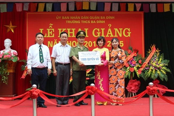 Những món quà ấm áp ngày khai trường ảnh 4