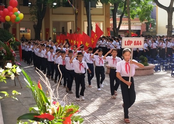 Những món quà ấm áp ngày khai trường ảnh 1