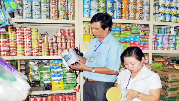 Thủ tướng yêu cầu báo cáo việc giá sữa tăng cao ảnh 1