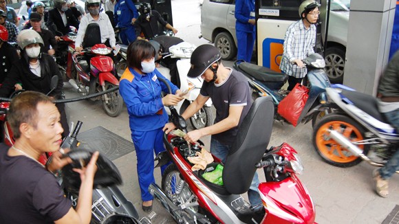 Bộ Tài chính yêu cầu giảm giá dầu diezel ảnh 1