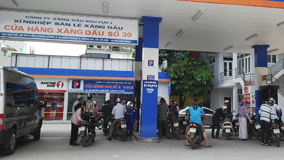 Liên bộ Tài chính - Công Thương yêu cầu giữ nguyên giá xăng ảnh 1