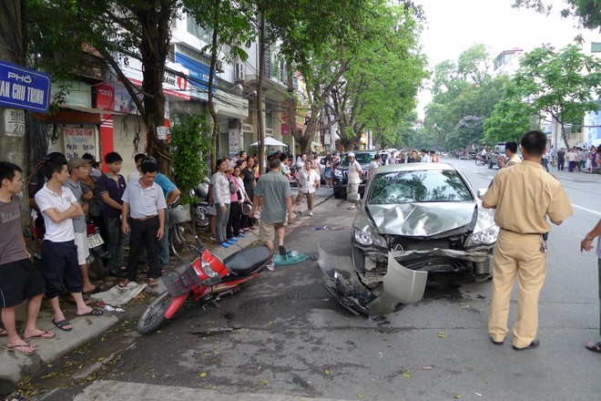 “Xe điên” gây tai nạn giữa Hà Nội, 6 người thương vong ảnh 1