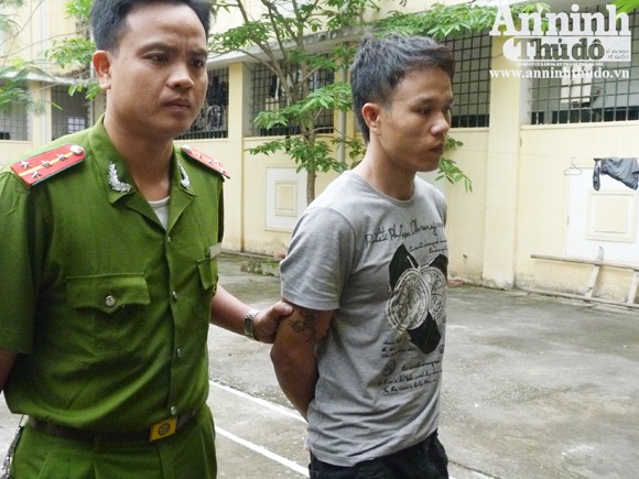 "Siêu trộm" bằng dây leo, móc sắt sa lưới ảnh 1