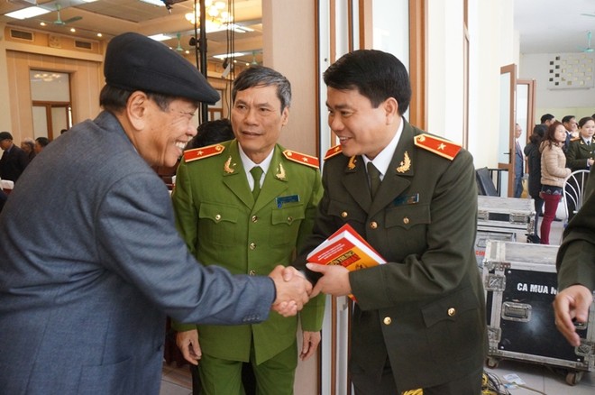 CATP Hà Nội gặp mặt, chúc tết cán bộ hưu trí qua các thời kỳ ảnh 2