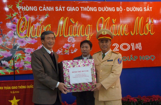 Nhân rộng những tấm gương sáng về tinh thần phục vụ nhân dân ảnh 4