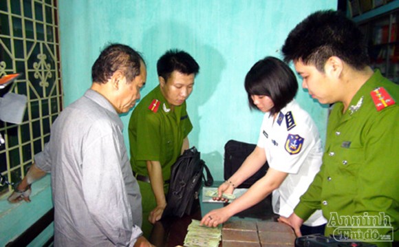 Chặt đứt đường dây buôn bán ma túy xuyên quốc gia ảnh 1