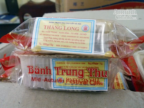 Thu giữ lượng lớn bánh nướng, bánh dẻo nghi bị làm giả ảnh 3