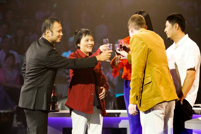 Hà Hồ nhập viện, “lỗi hẹn" với Chào 2012”! ảnh 11