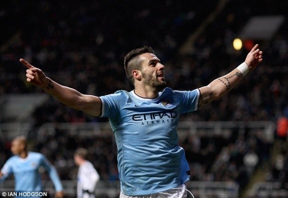 Sao Man City chạnh lòng với biệt danh “Quái vật” ảnh 1
