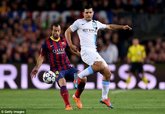 Thua Barca, Man City “thiệt đơn, thiệt kép” ảnh 1
