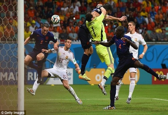 Robben và Persie lập cú đúp, Hà Lan ngược dòng hạ gục Tây Ban Nha 5-1 ảnh 6