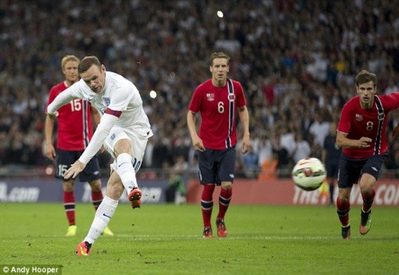 Chùm ảnh: Rooney lập công "rửa" băng đội trưởng Tam Sư ảnh 5