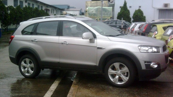 Lộ ảnh Chevrolet Captiva và Orlando MPV 2011 tại VN ảnh 1