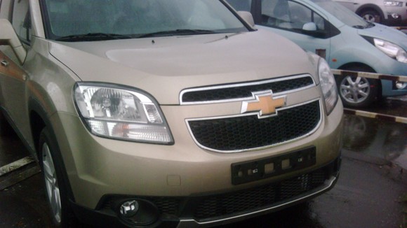 Lộ ảnh Chevrolet Captiva và Orlando MPV 2011 tại VN ảnh 7
