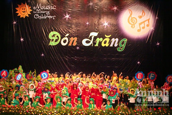 "Đón Trăng" sớm cùng học sinh trường MYC Việt Nam ảnh 4