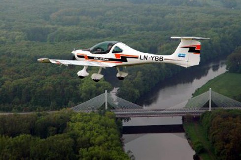 Cận cảnh 2 dòng máy bay riêng mới nhập vào Việt Nam ảnh 2