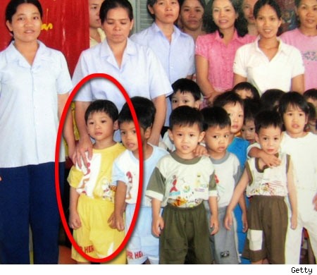 Đại gia đình 'ông bà Smith' thuê máy bay, ra Côn Đảo ảnh 2