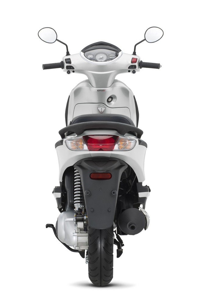 Piaggio Fly mới: có giá từ 43,9- 52,5 triệu đồng ảnh 3