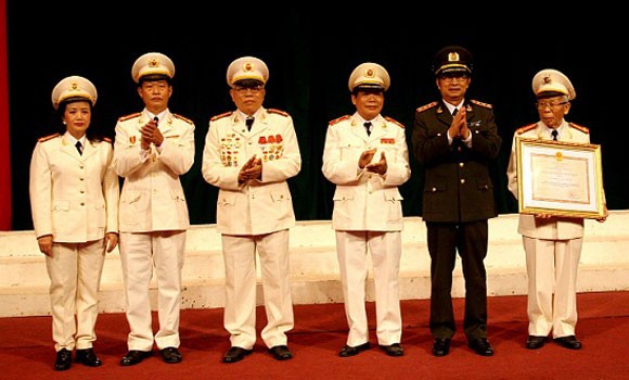 CLB sĩ quan hưu trí Bộ Công an 20 năm cống hiến và phát triển ảnh 1