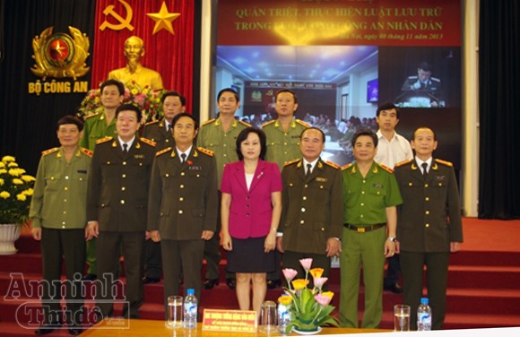 Quán triệt Luật Lưu trữ trong lực lượng CAND ảnh 1
