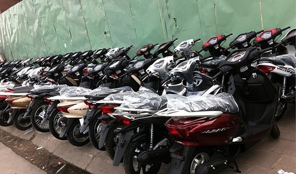 Lỗ nặng, cho không cả cửa hàng xe máy để thoát nợ ảnh 2