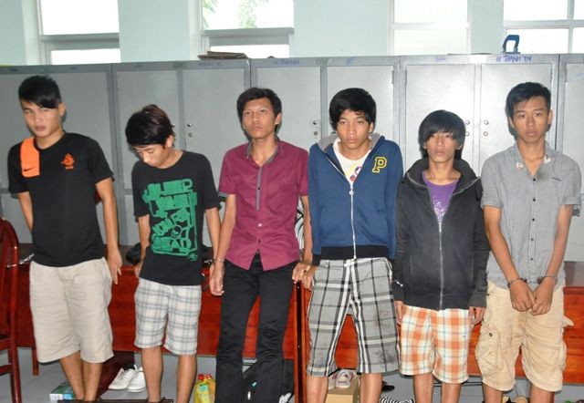 Băng cướp nhí chém người tàn bạo ảnh 1