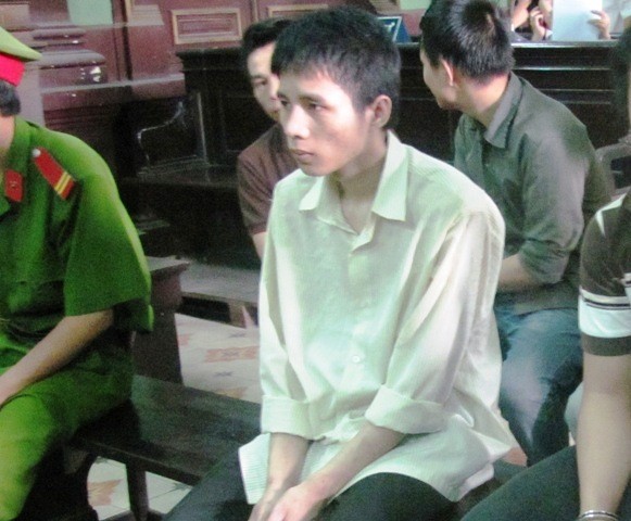 Nghi vợ có bồ, giải quyết nỗi ngờ vực bằng 28 nhát dao ảnh 1