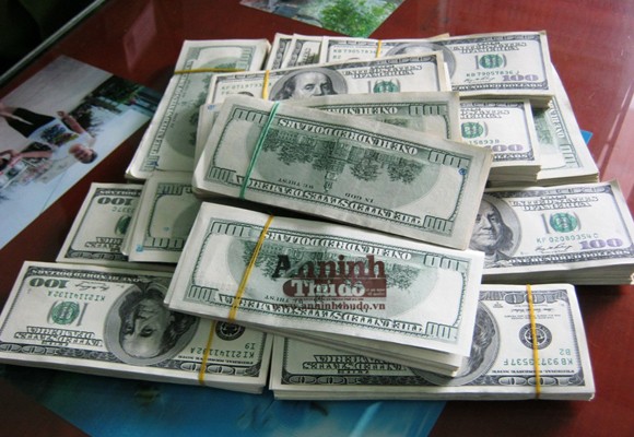 Tên cướp 147 ngàn USD bị CSGT tóm vì không đội mũ bảo hiểm ảnh 2