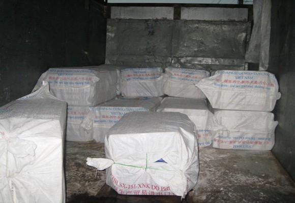 Bóc gỡ đường dây buôn lậu thuốc lá quy mô lớn ảnh 3