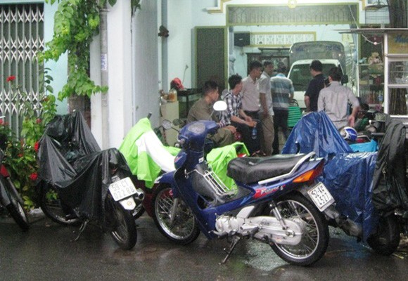 Bóc gỡ đường dây buôn lậu thuốc lá quy mô lớn ảnh 2