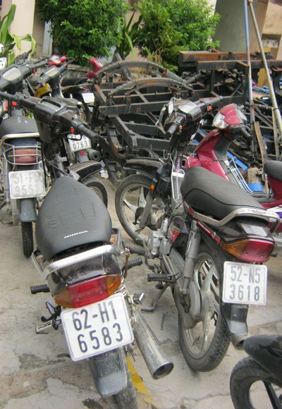 Bắt nhóm “ăn bay” nghiện ma túy chuyên nhắm vào phụ nữ ảnh 1