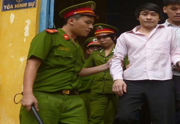 Chiêu thức tinh vi để lừa lấy xe gắn máy ảnh 1