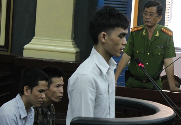 Cận mặt băng nhóm chặt tay, cướp xe SH gây chấn động dư luận ảnh 2
