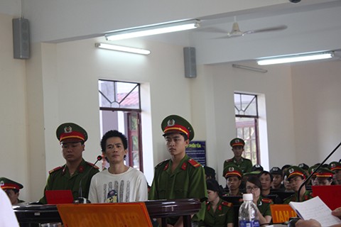 Bị đánh đập, vợ thuê giang hồ “xử” chồng cũ ảnh 1