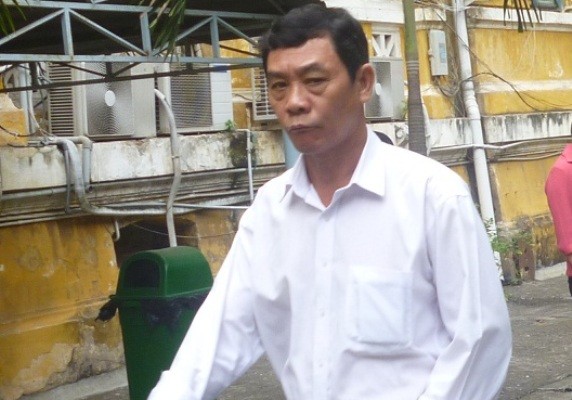 Dùng “ảnh nóng” tống tiền vợ người ảnh 1