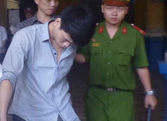 Bị phụ tình, giết người yêu rồi tự tử bằng...nước mắm ảnh 2