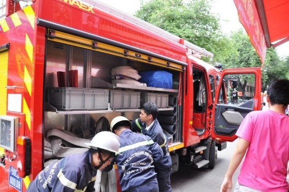 Nhà trong hẻm sâu phát hoả giữa trưa ảnh 2
