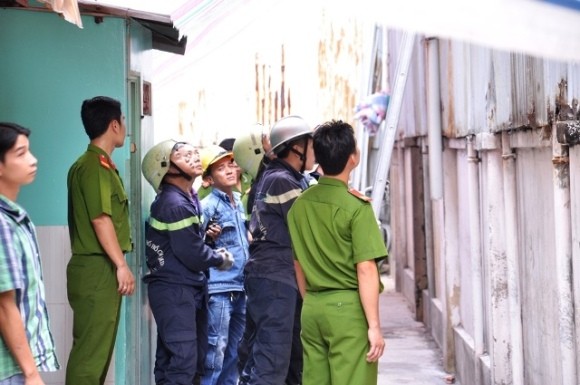 Nhà trong hẻm sâu phát hoả giữa trưa ảnh 3