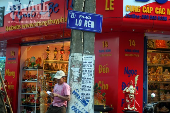 Nghề nóng và "chát chúa" nhất phố cổ ảnh 4