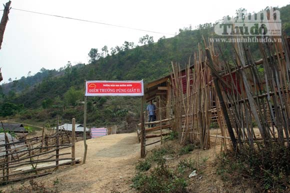 Có một "lầu son" ở ven trời Tây Bắc ảnh 6