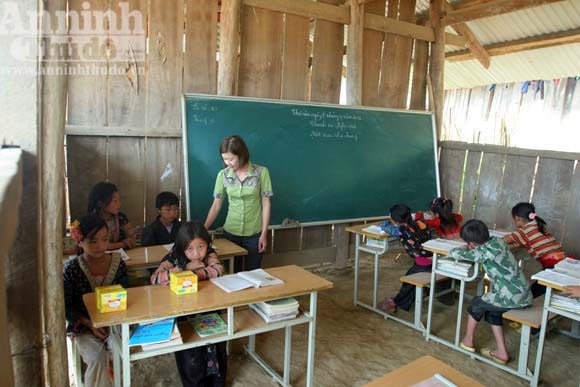 Có một "lầu son" ở ven trời Tây Bắc ảnh 8
