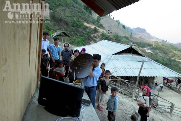 Có một "lầu son" ở ven trời Tây Bắc ảnh 14