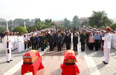 Đón nhận hài cốt liệt sỹ hy sinh tại Lào ảnh 1