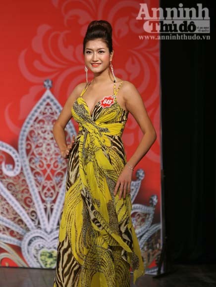 Thướt tha nhan sắc trong xiêm áo ảnh 8
