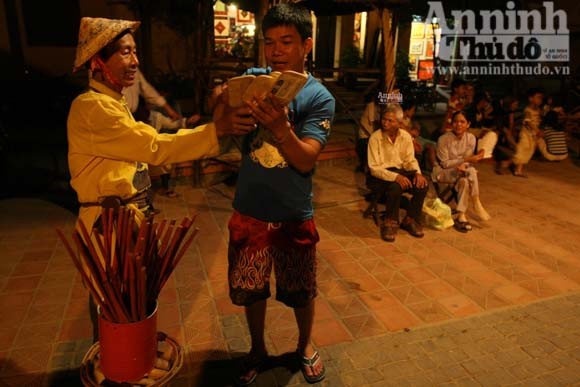 Nghệ thuật đỏ, đen trong tiếng ca bài chòi ảnh 9