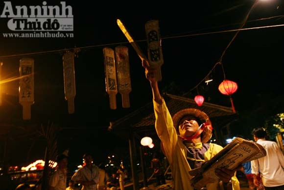 Nghệ thuật đỏ, đen trong tiếng ca bài chòi ảnh 12
