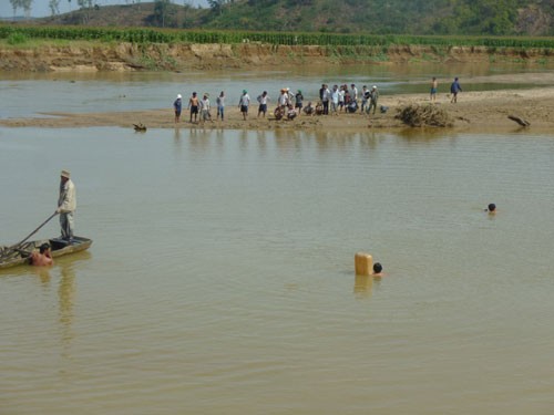 Chìm đò trên sông Krông Nô, 1 người mất tích ảnh 1