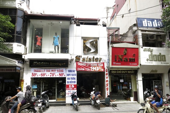 Shop sang trọng đồng loạt đóng cửa vì kinh tế suy thoái ảnh 2